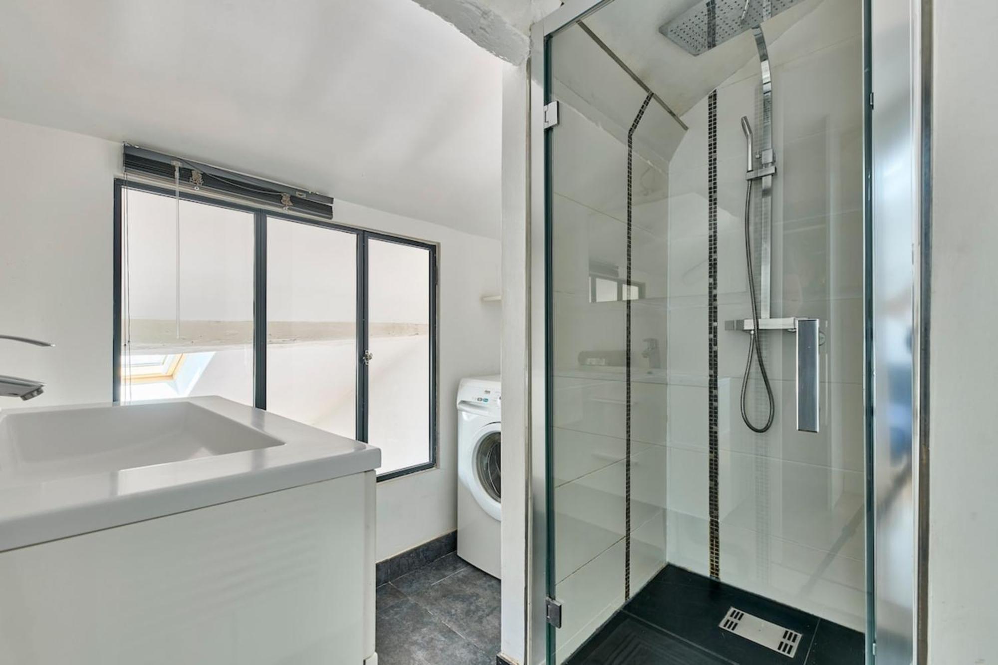 Bastille Avec Mezzanine Par Meyagency Holiday home Paris