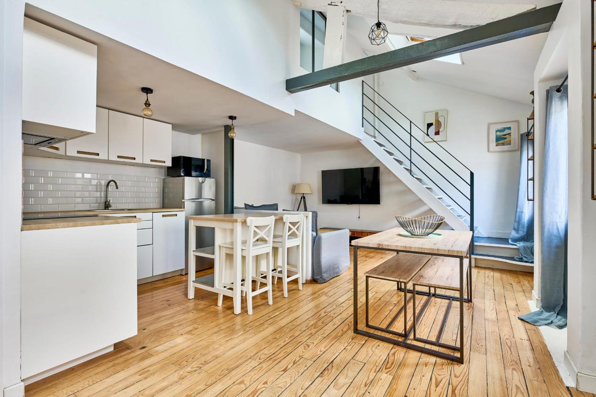 Bastille Avec Mezzanine Par Meyagency
